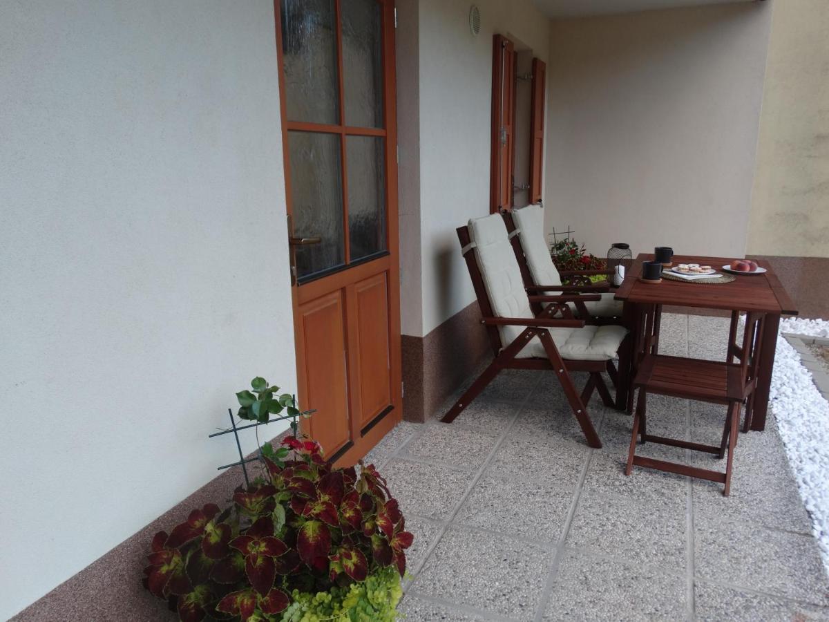 Apartma 64 โบเว็ก ภายนอก รูปภาพ
